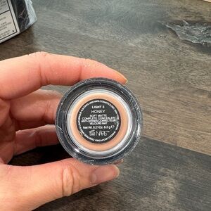 NWOT NARS Light 3 Honey Concealer - Natural Cream